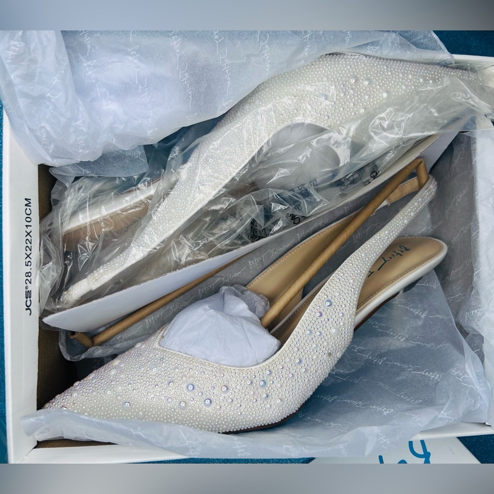 Betsey Johnson Blue by Betsey Johnson Clark Iridescent Pearl Slingback Pumps 11W - Picture 13 of 14